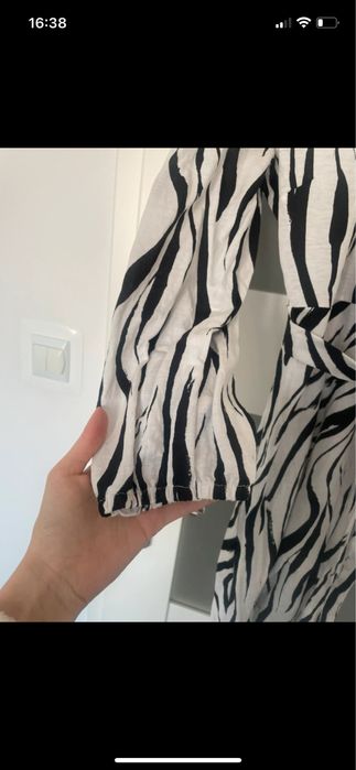 Sukienka w motyw zebry Sinsay rozmiar M