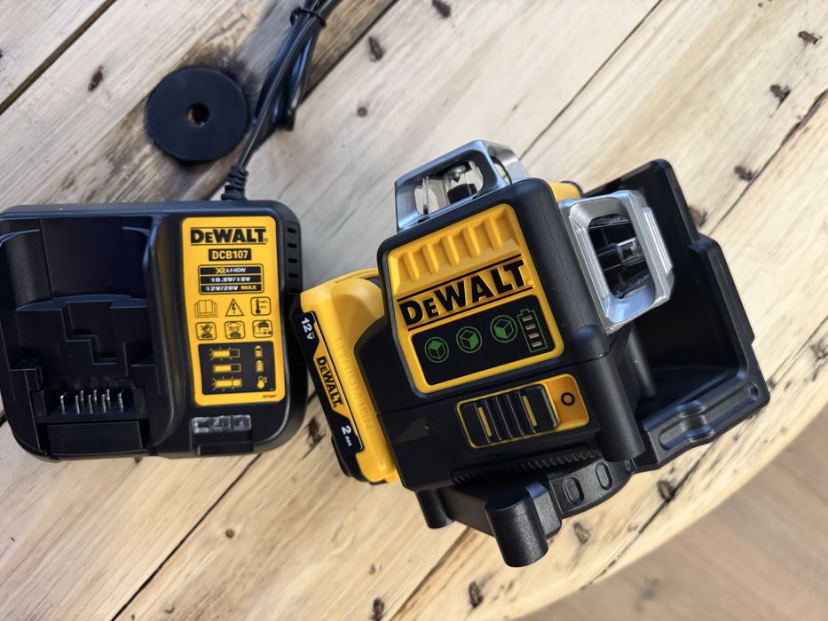 Poziomica laserowa laser krzyzowy DeWALT 360^ 12 lini zielony