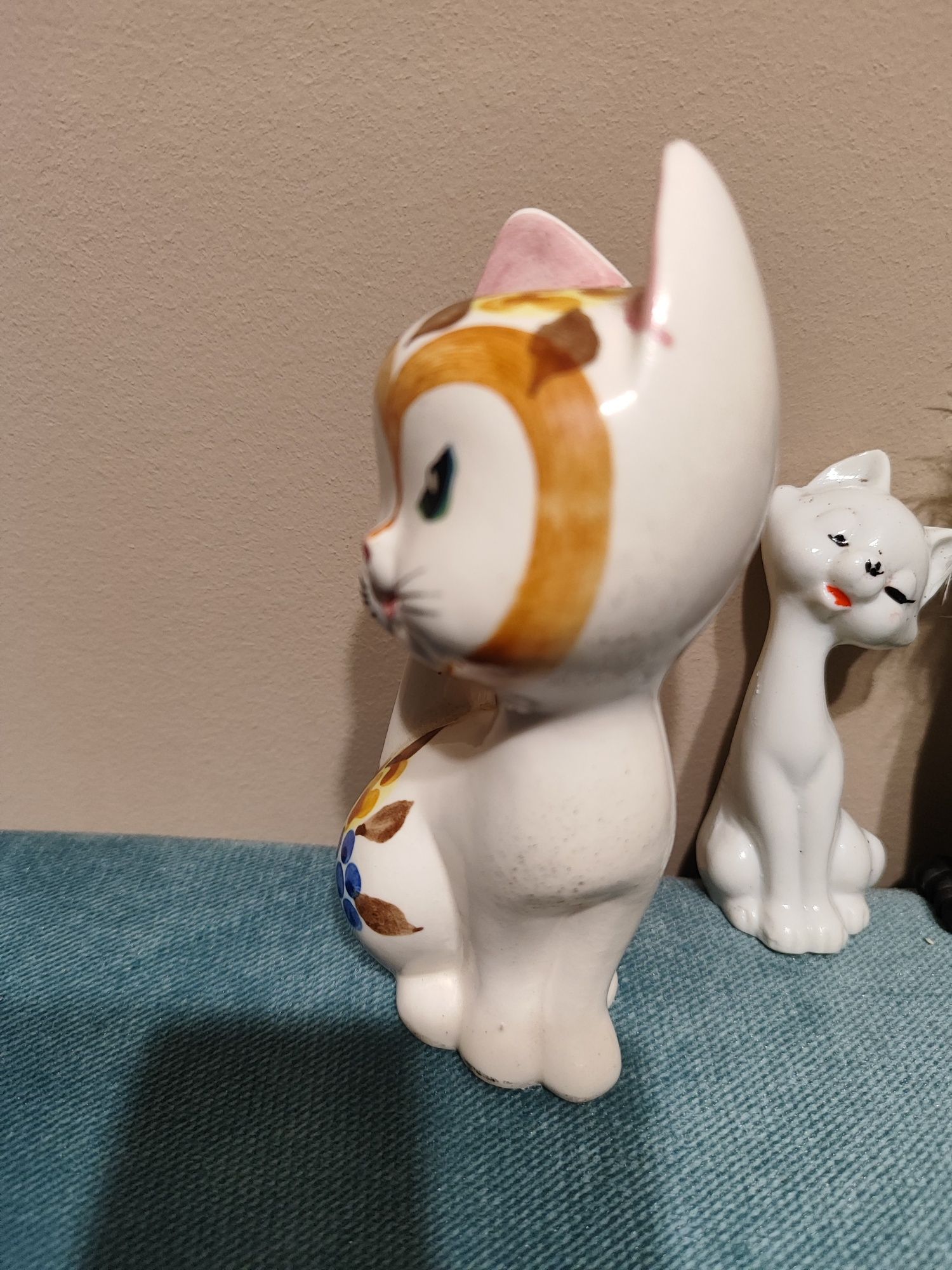 Zestaw 3 ceramicznych kotków koty