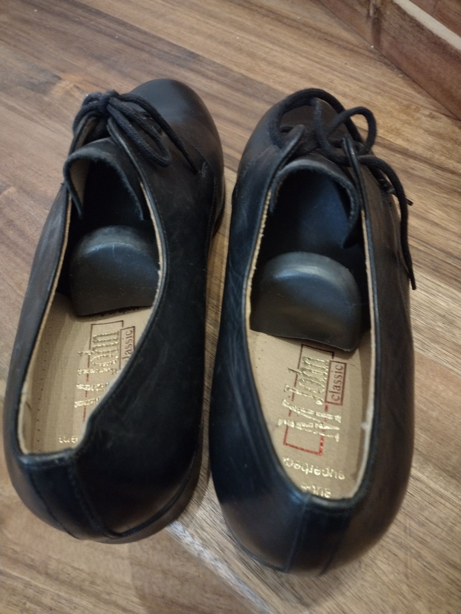 Półbuty męskie skórzane. Tradycyjne buty rozmiar 42.