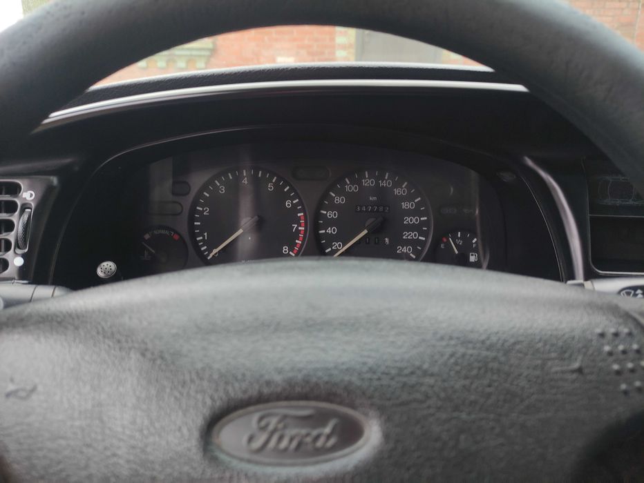 Ford Mondeo 1995 + В подарунок комплект запасних коліс на зиму