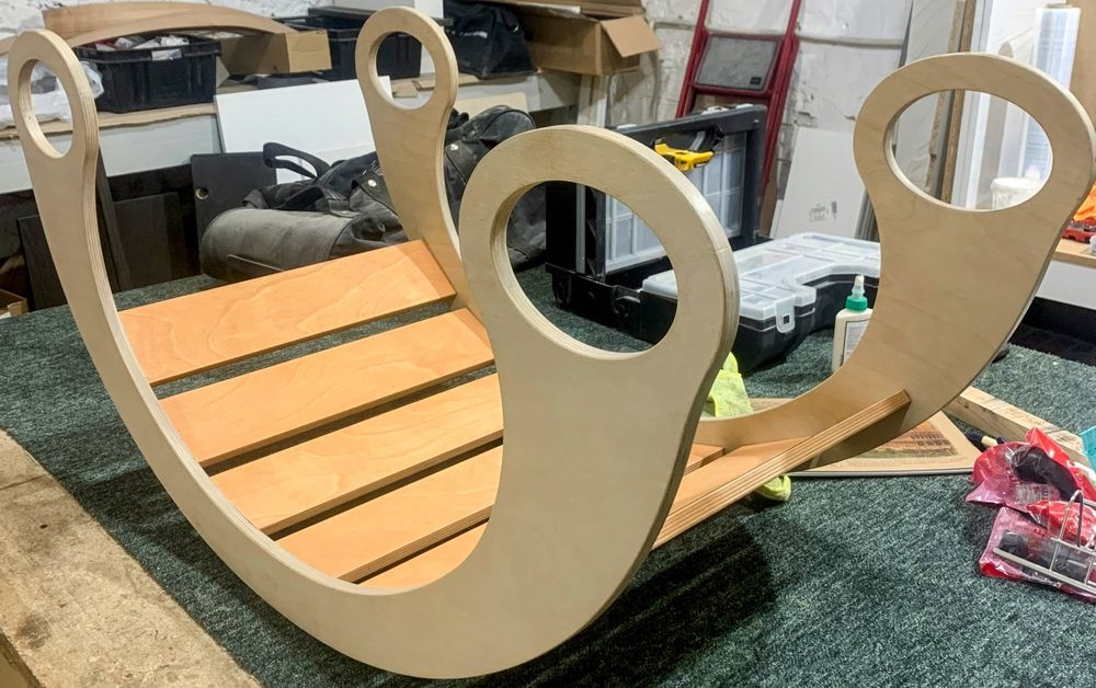 Дитяча гойдалка (гірка)