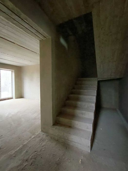 Продаж Duplex з гаражем - 160м2. Центр міста