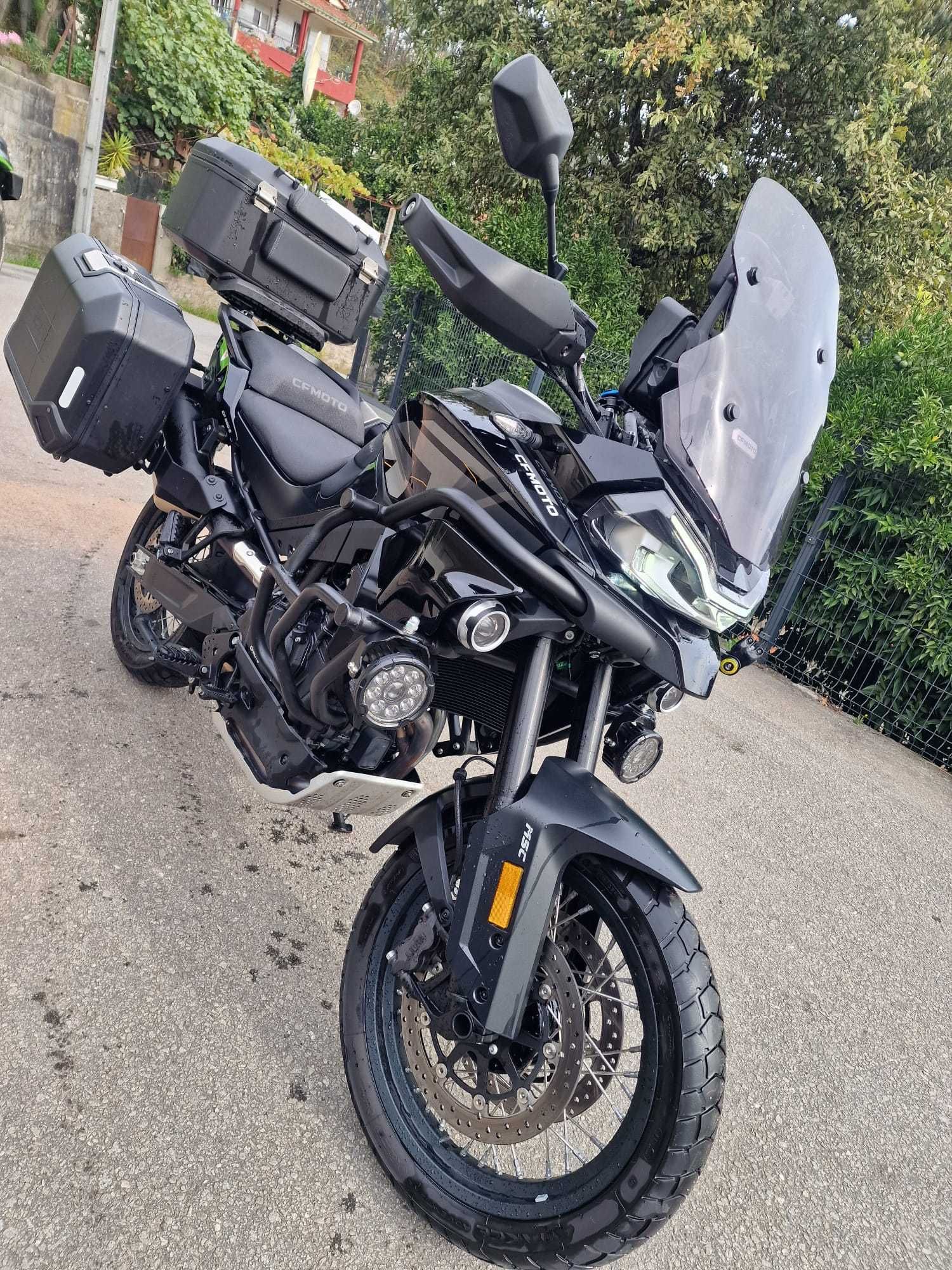 CF Moto 800 Explorer
