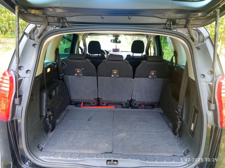 Peugeot 5008 7 foteli 2.0 HDI panorama klimatyzacja nawigacja