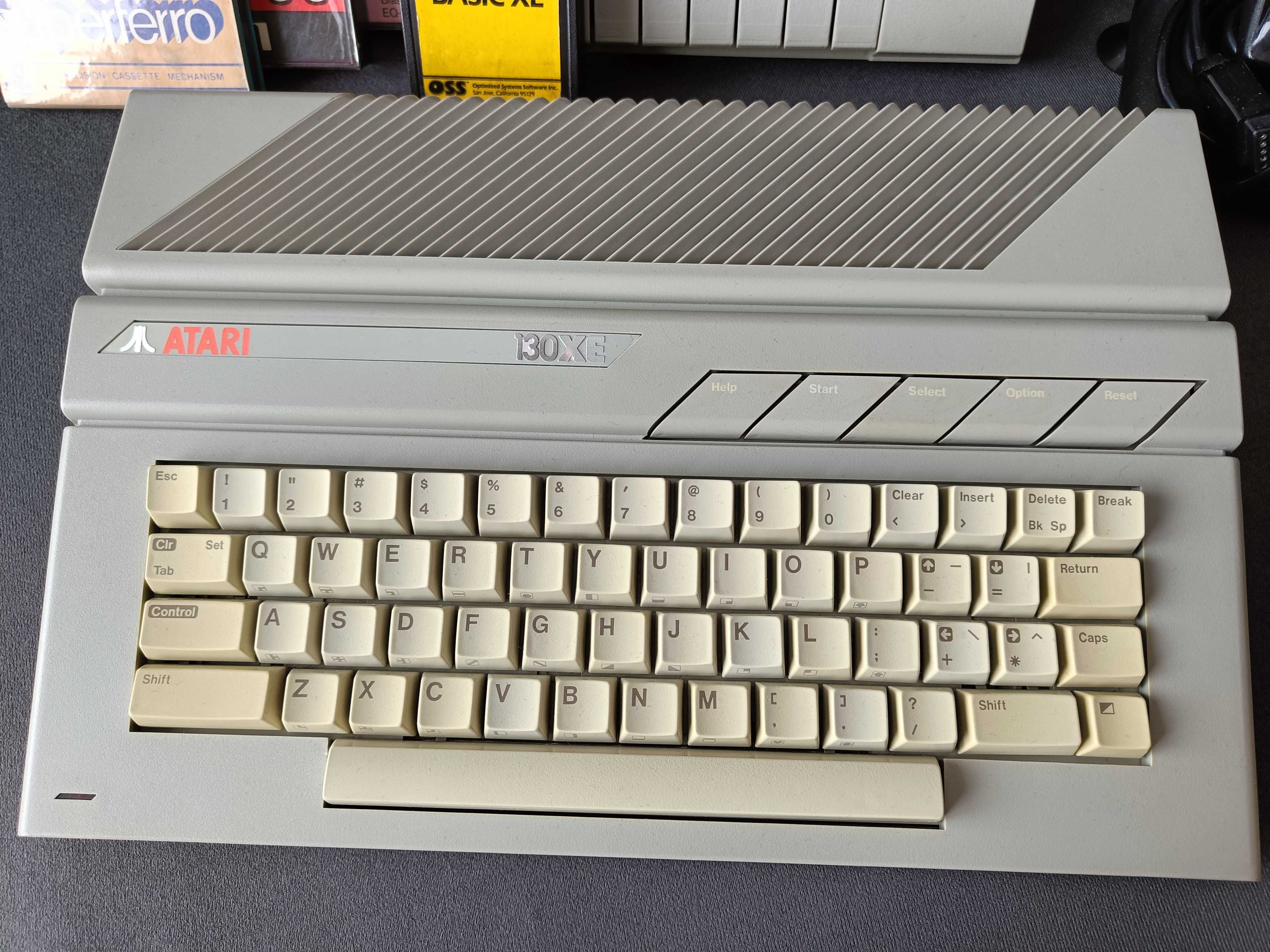 komputer Atari 130XE + magnetofon Atari XC12