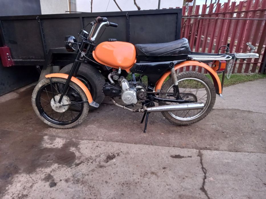 Мопед продається