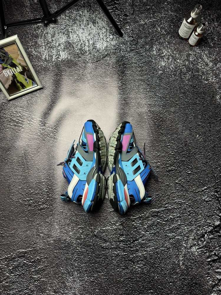 balenciaga track 1