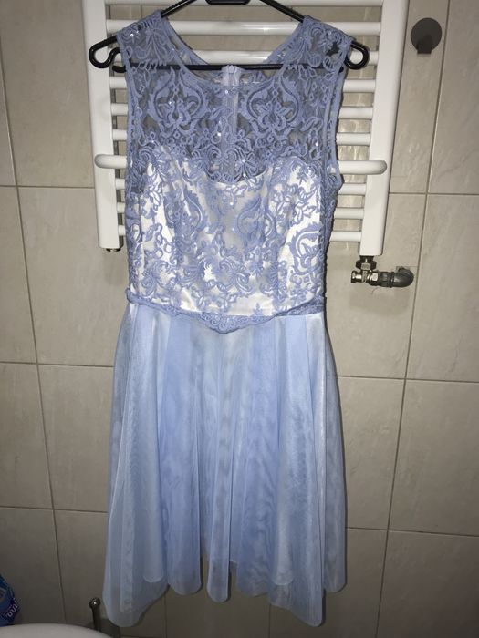 Sukienka tiulowa koronkowa