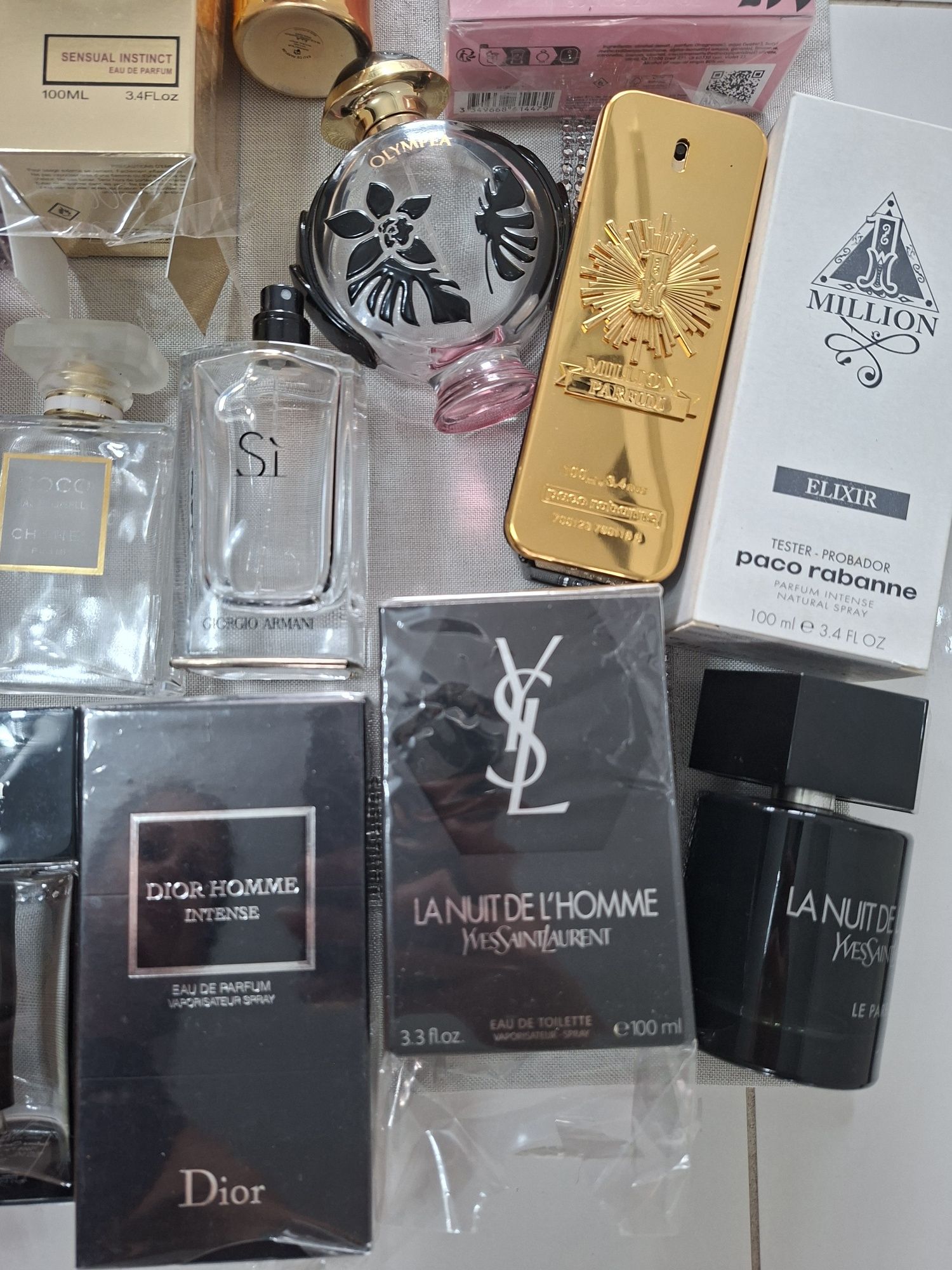 24 szt flakonów po perfumach