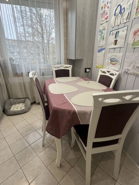 Розкладний стіл та крісла