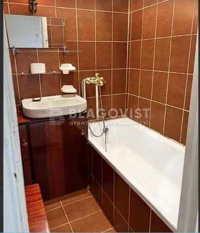 2к Продаж, Симиренка вул., 5 ДЕШЕВО