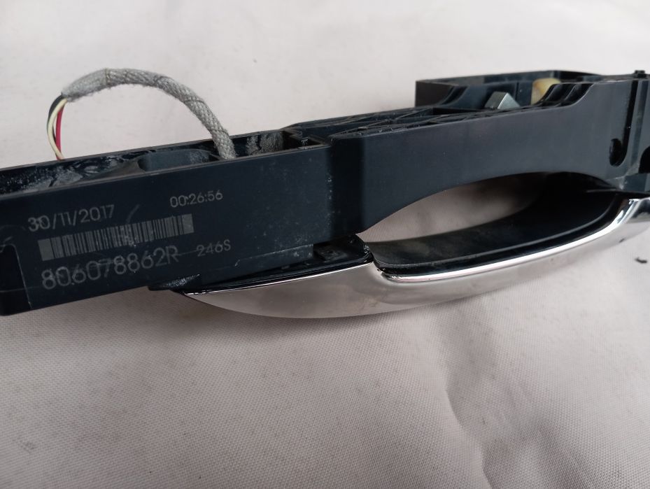 Klamka zewnętrzna zamek drzwi lewy przód Renault Scenic IV 4 halogen