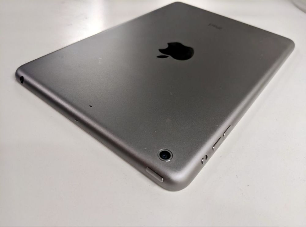 Планшет для школы, учебы Apple iPad mini 2 поколения