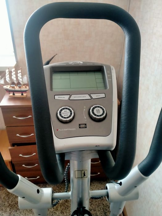 Продаю велотренажер, и полупрофессиональный орбитрек