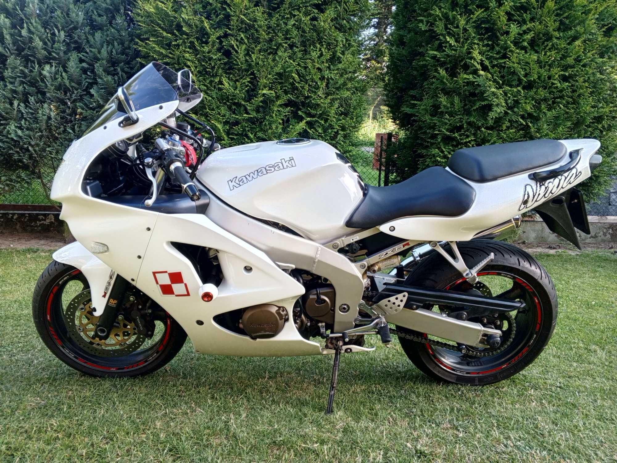 Kawasaki Ninja zx6r
