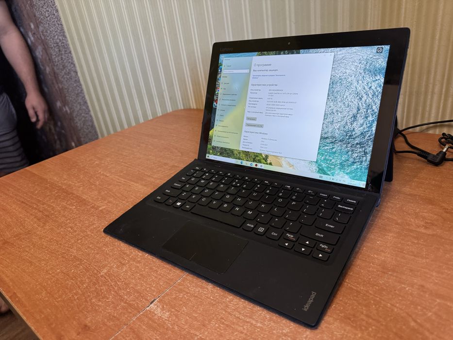Ноутбук Lenovo Ideapad MIIX 700 2K екран