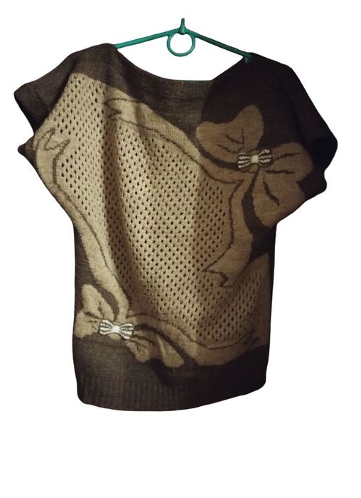 Тепла жилетка жіноча