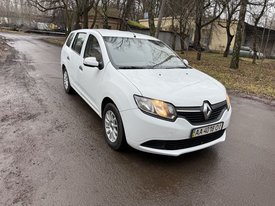 Продам рено логан 2015 года
