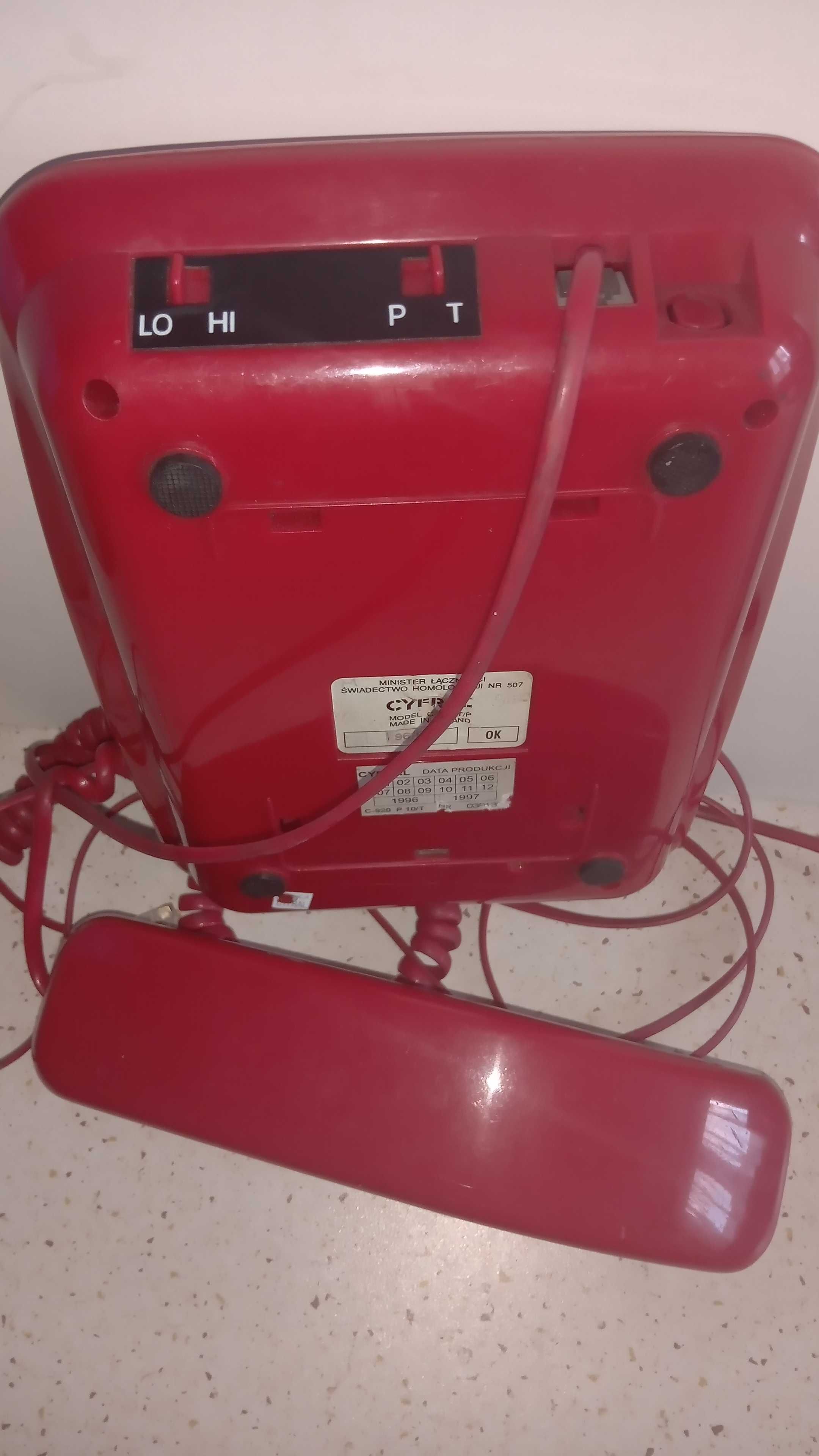 02 Telefon analogowy PRL (UWAGA nie posiada slotu na kartę SIM)