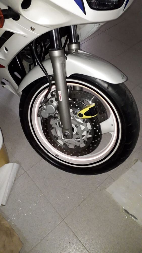 Yamaha FZR 600