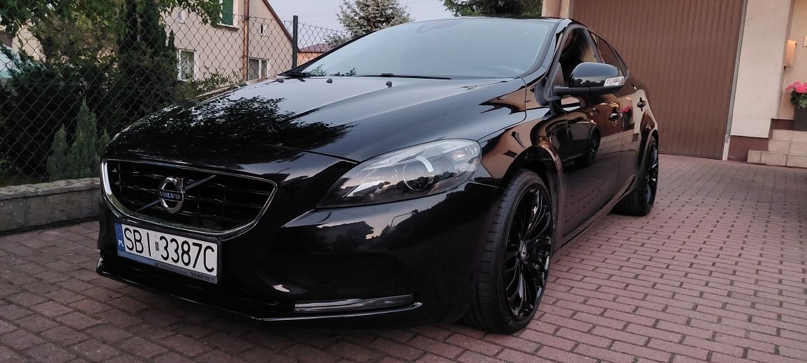 Volvo V40 D2, bogate wyposażenie, prywatne ogłoszenie