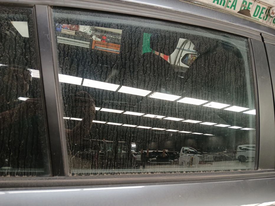 Vidro porta trás direito BMW 1 (F20)