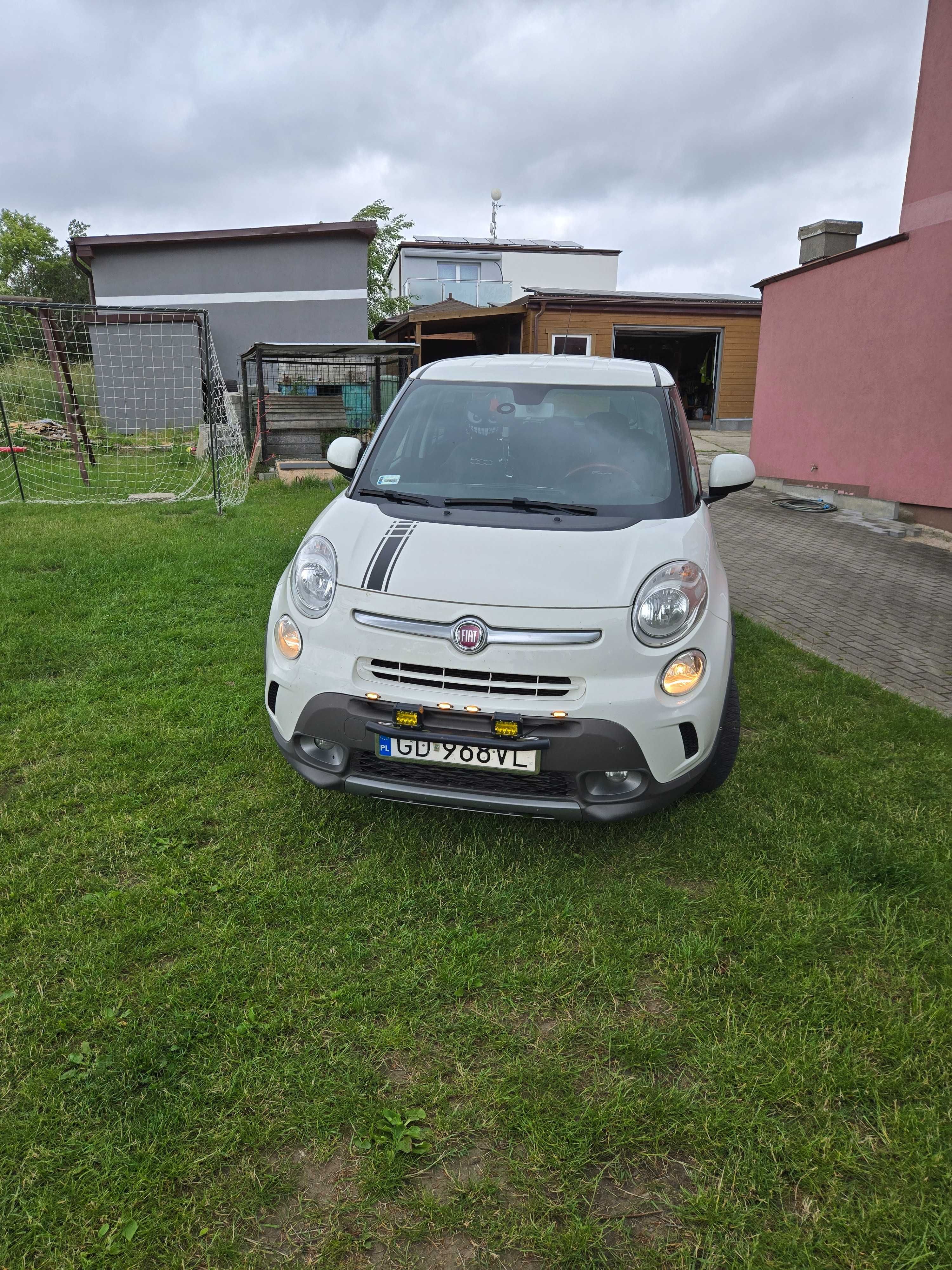 Sprzedam Fiata 500L Treking