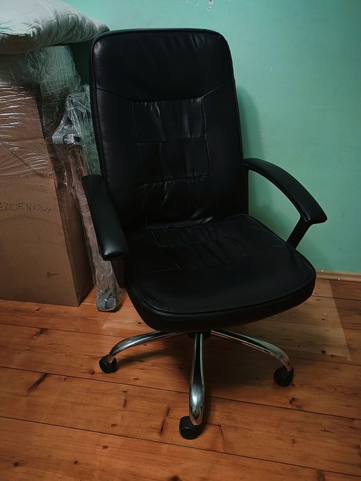 Fotel Biurowy - Krzesło Obrotowe JYSK