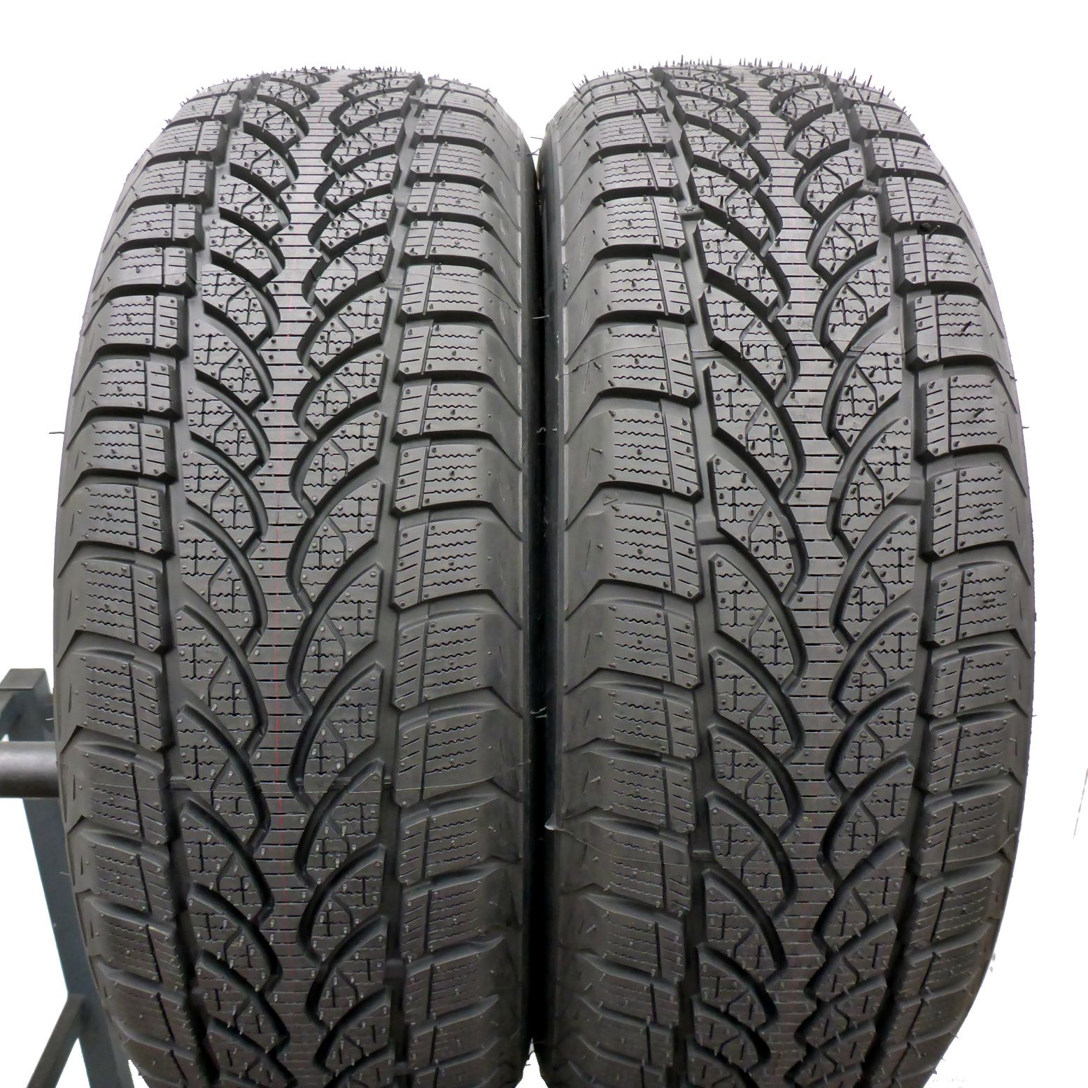 Opony 205/65/15C Bridgestone 205/65R15C 102/100T Zimowe 2021 Jak Nowe