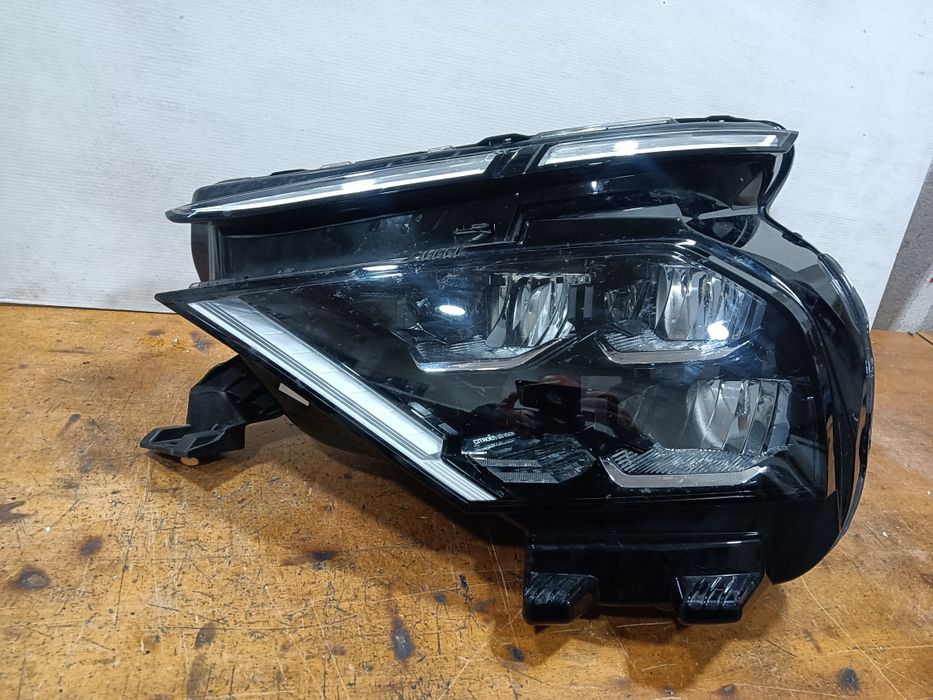 Farol citroen c4 ótica LED vision 2023