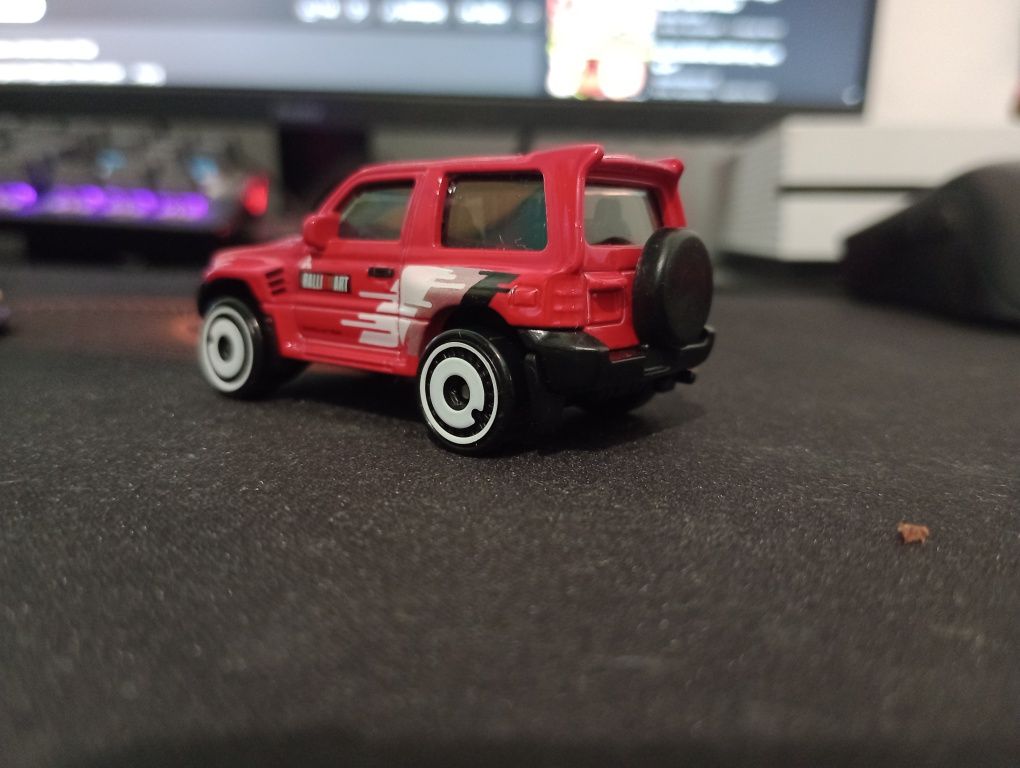 hot wheels Mitsubishi pajero