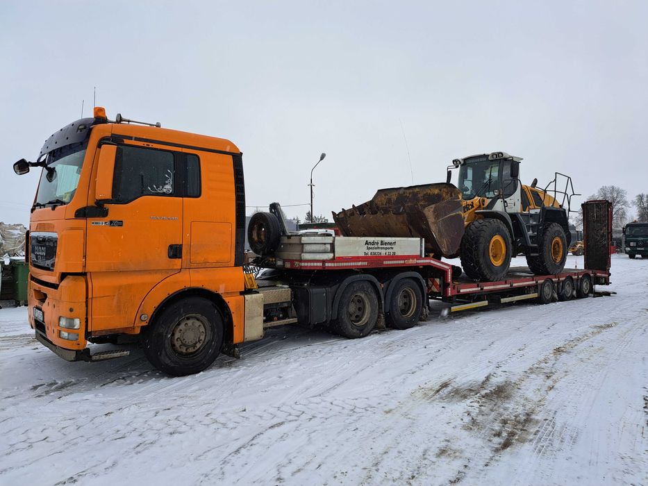 Transport maszyn Płock, laweta Płock, pomoc drogowa Płock