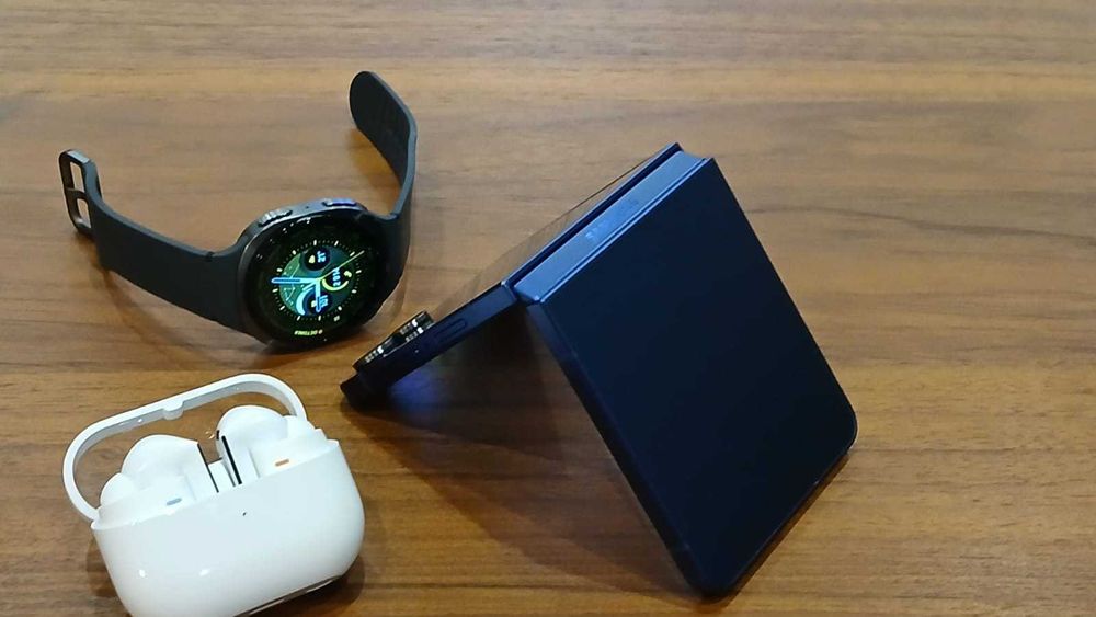 Samsung Zflip 7 Watch 8 e Galaxy BUDS2 PRO