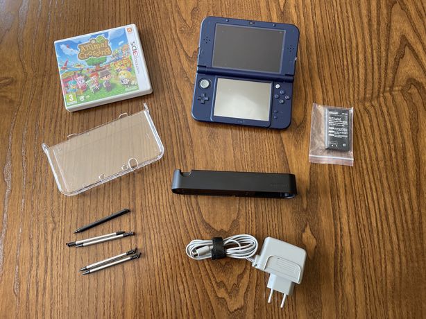 Konsola New Nintendo 3DS XL + Charging Cradle oraz zestaw dodatków