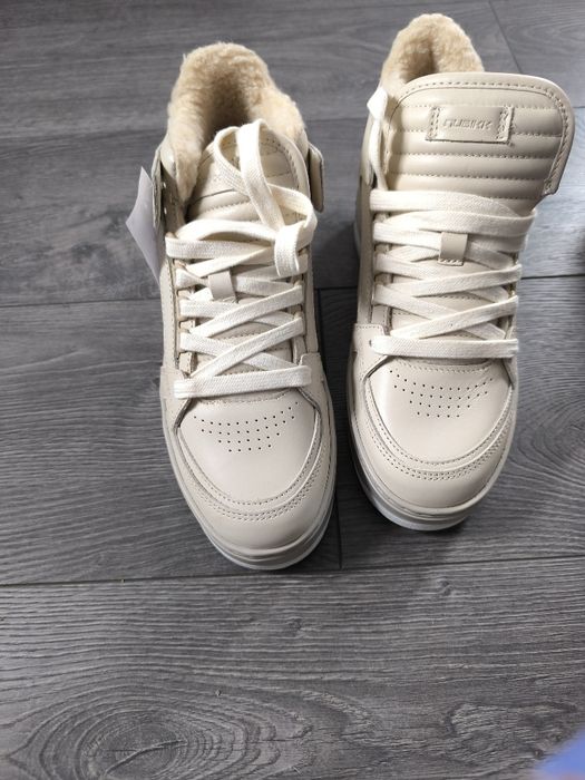 Зимние кожаные кроссовки фирмы NUBBIK 37 р.