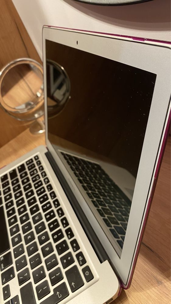 Продам MacBook Air (13 дюймів, 2017)