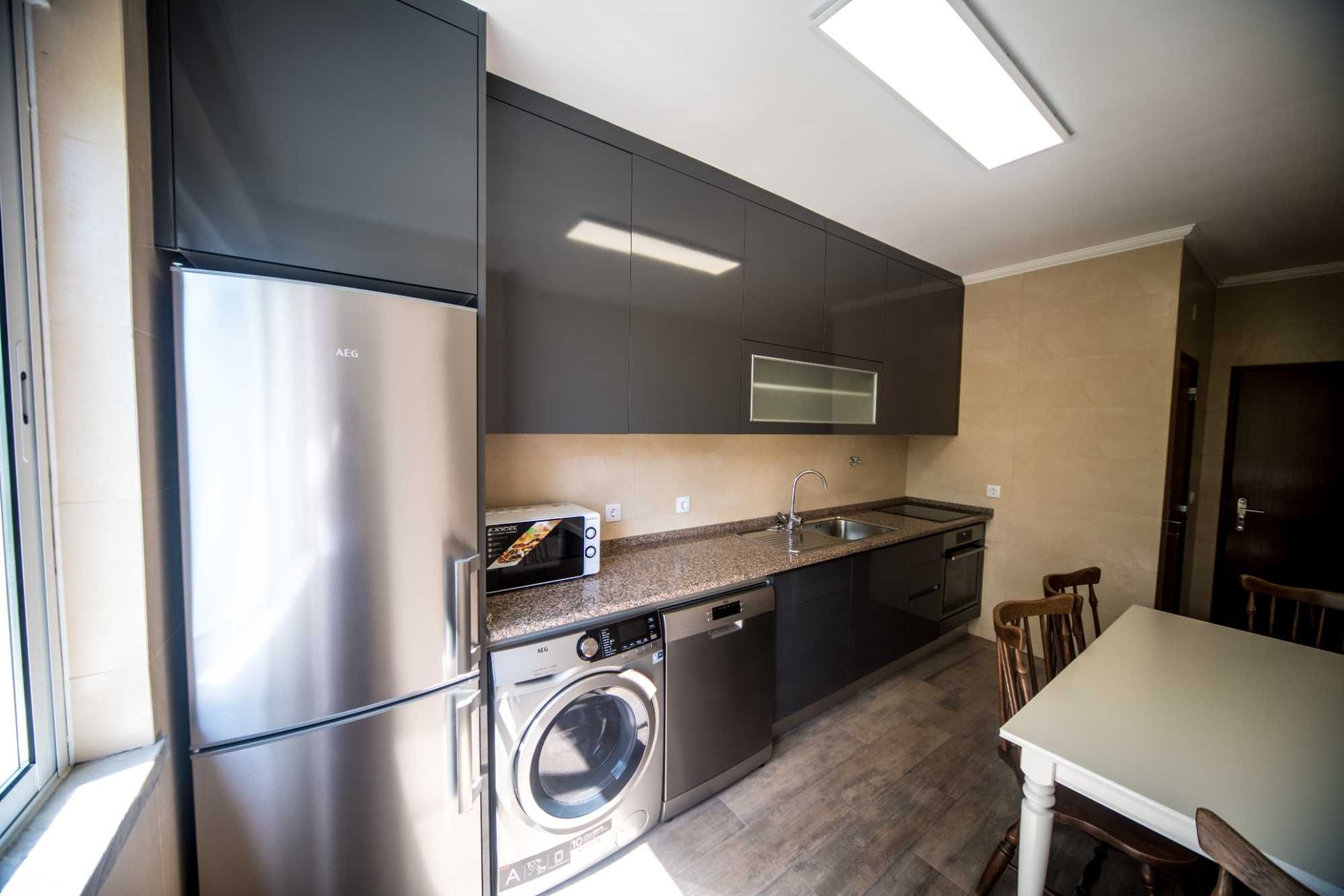 Excelente quarto casal - Centro de Almada