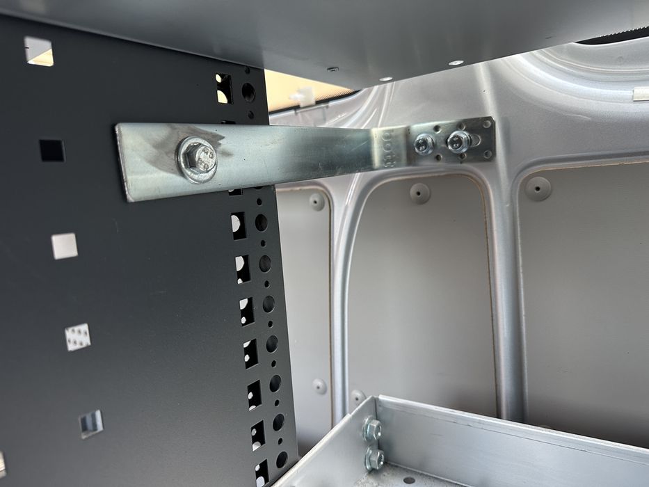 Regał zabudowa VW transporter T6 Expert Trafic Jumpy