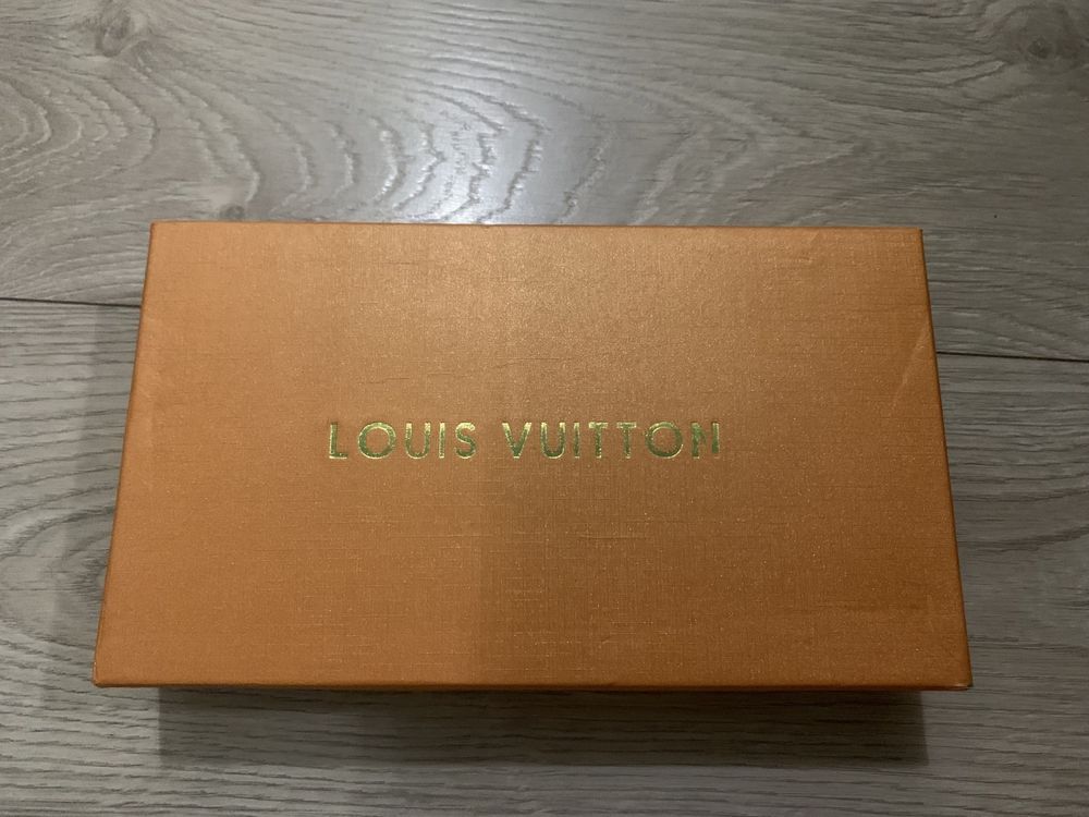 Продам коробку Louis Vuitton