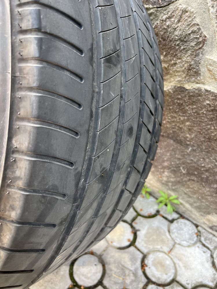 Bridgestone alenza 001 RFT 305/40/20 112Y