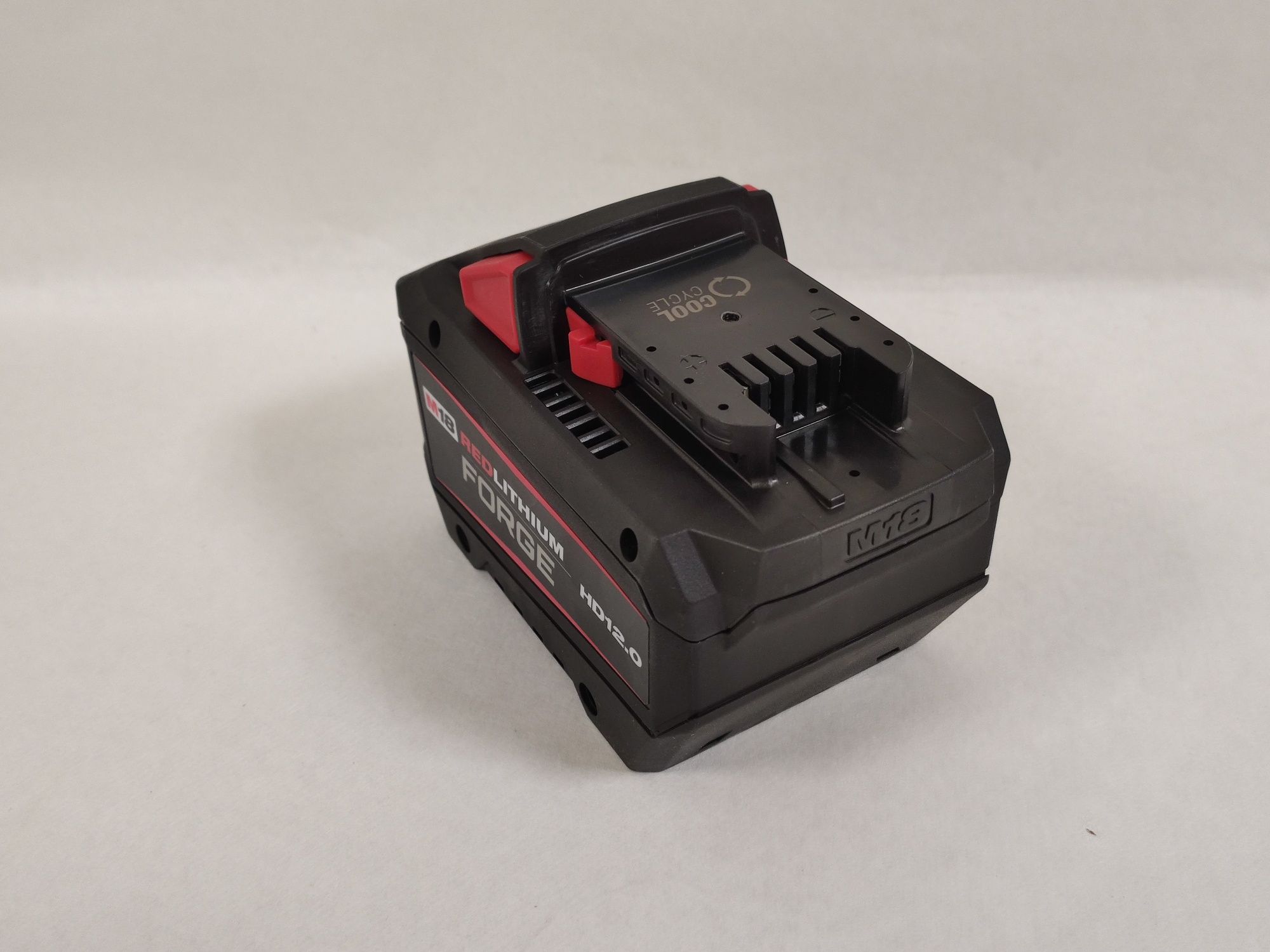 Оригінальна акумуляторна батарея Milwaukee M18 REDLITHIUM FORGE HD12.0