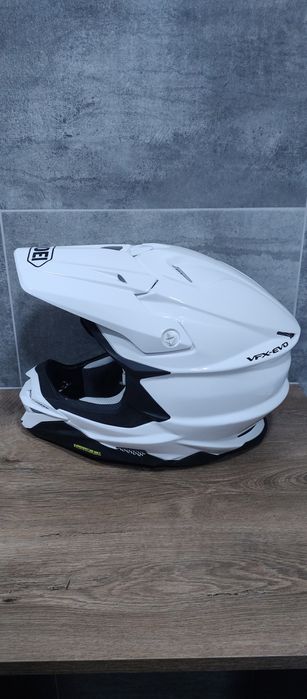 Продам шолом кросовий , ендуро  Shoei vfx-evo