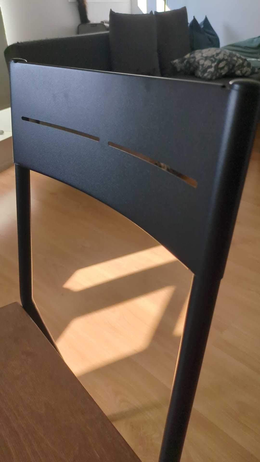 Cadeira Ikea estrutura de metal e madeira (3 disponíveis)