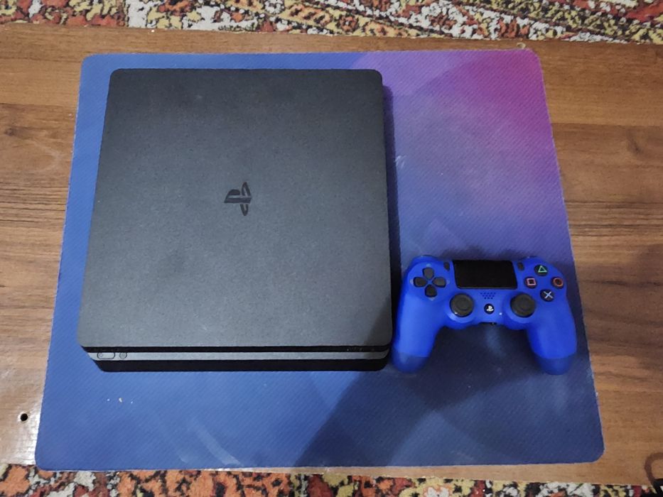 Playstation 4 slim