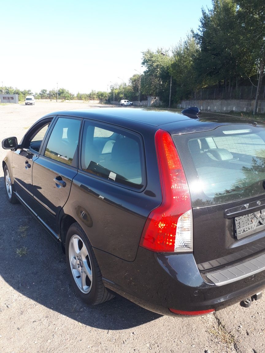 Volvo v50 2011r 1.6 tgi