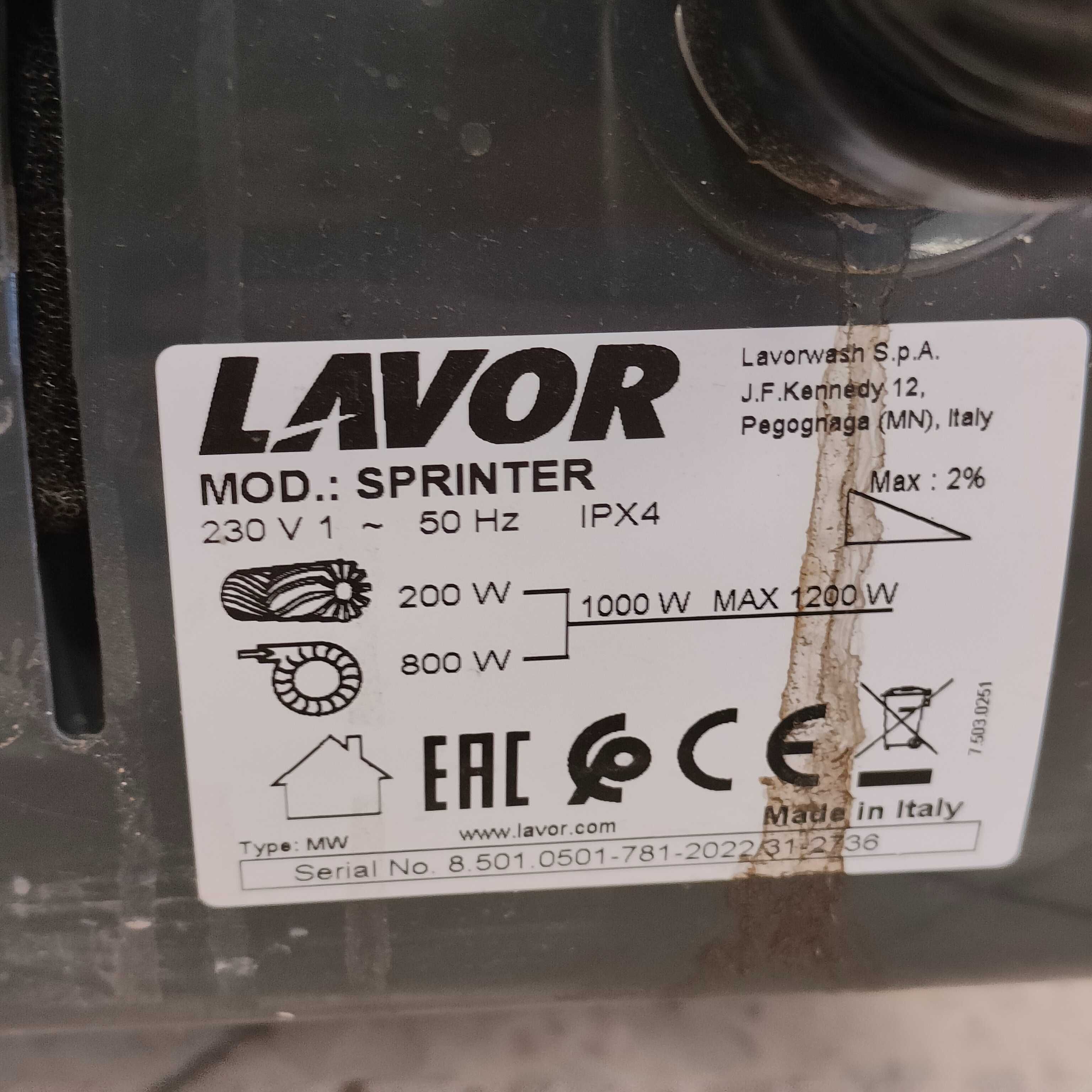 Lavadora aspiradora Vertical - Lavor Sprinter até 1015 m2/hora