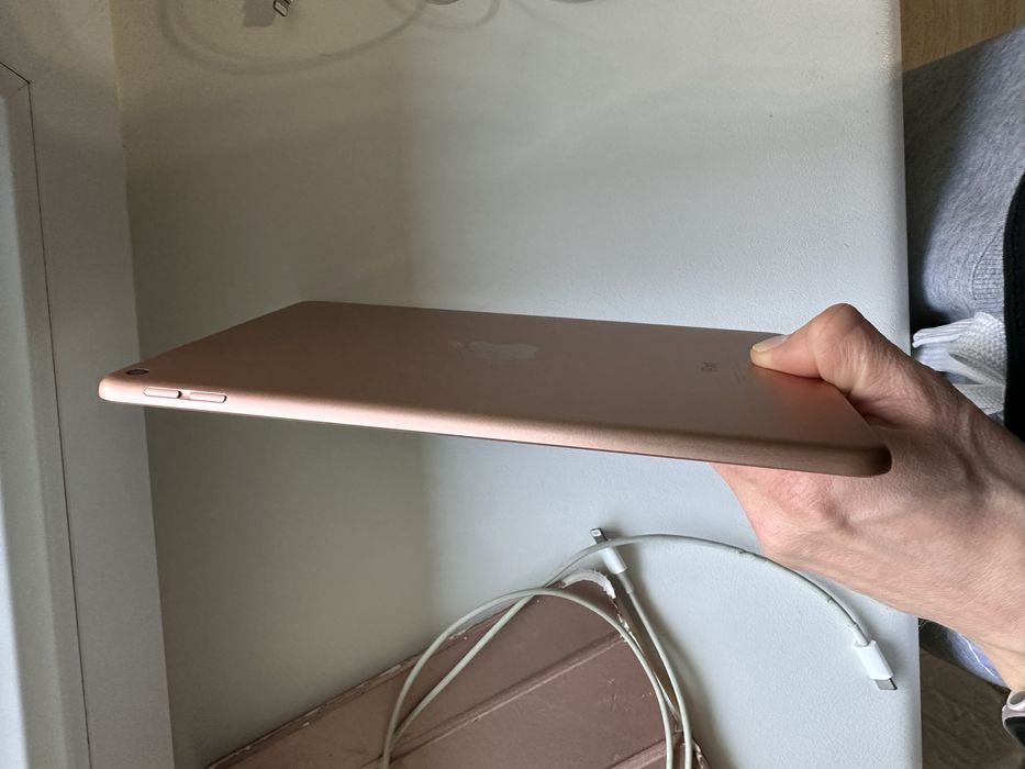 Tablet stan idealny Apple iPad mini5 2019 WiFi Gold 64GB Zloty