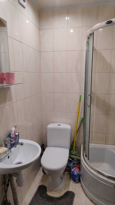 Оренда кімнати в гуртожитку вул. В. Великого