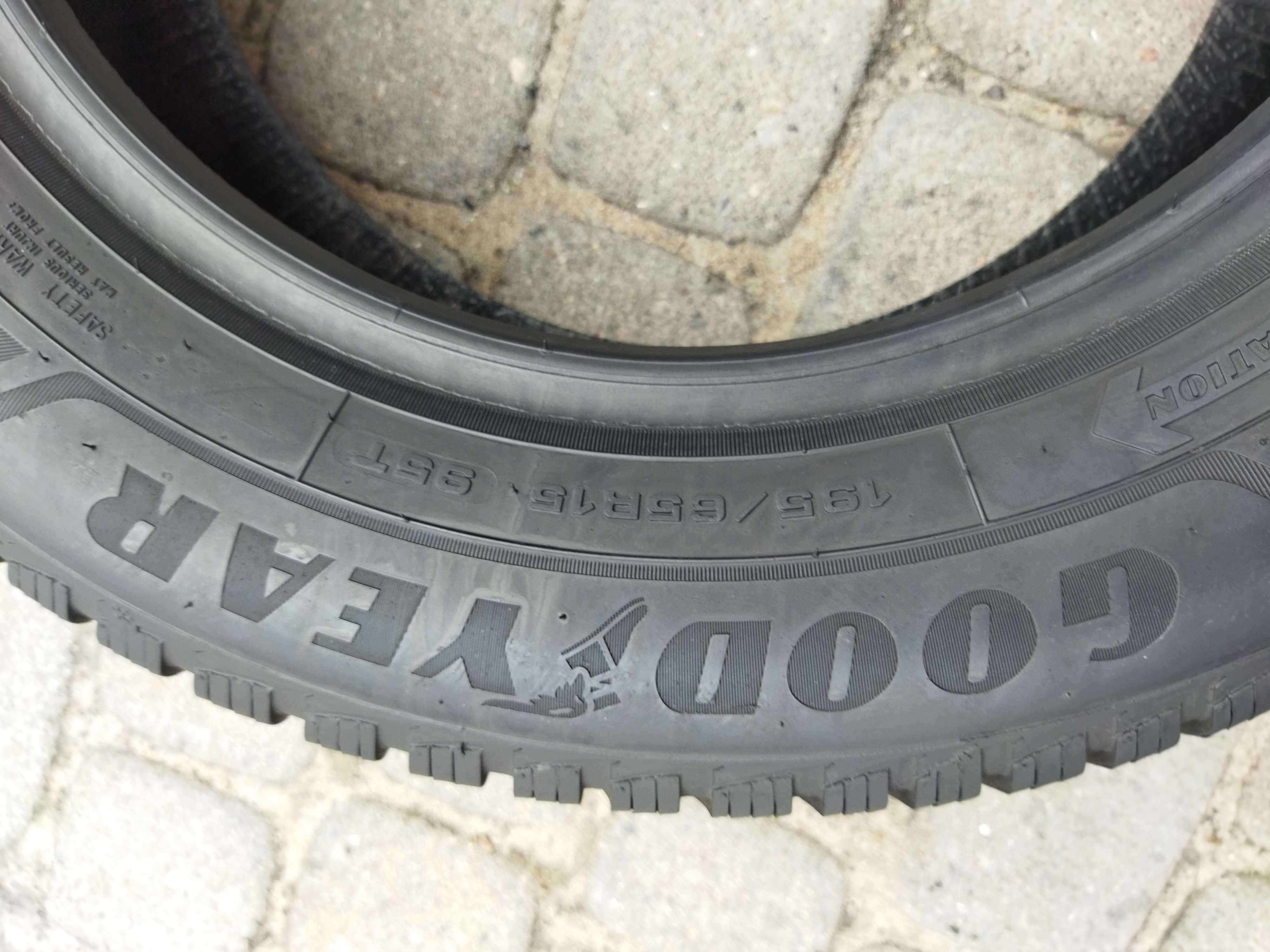 195.65.15 jedna opona Goodyear Ultragrip 9+ dot 2019